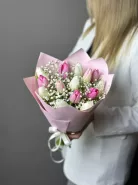 Букет из тюльпанов с гипсофилой