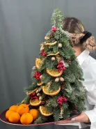 Новогодняя композиция Елка с апельсинами
