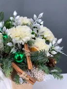 Новогодняя композиция с диантусами