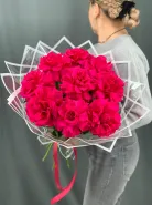Букет из малиновых роз