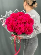 Букет из малиновых роз