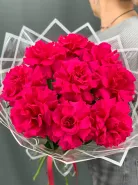 Букет из малиновых роз
