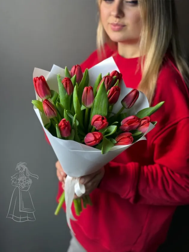 Букет из 15 красных тюльпанов
