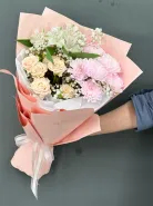 Букет- комплимент в кремово- розовых тонах.