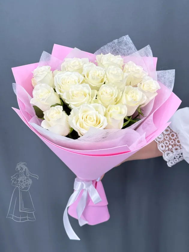 Нежный букет из 15 белых роз.