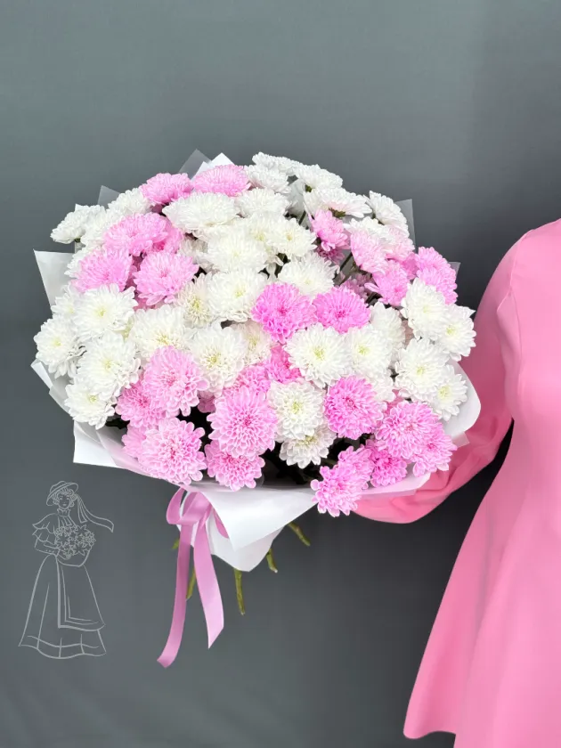 Огромный букет из 15 веток белой и розовой хризантемы.
