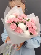 Нежное облако гвоздик