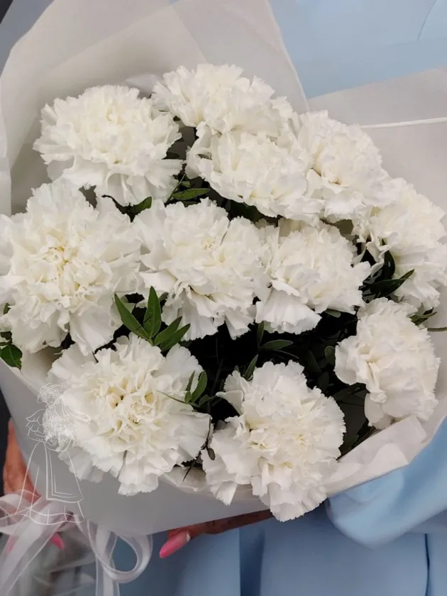 Элегантный букет из ажурных диантусов