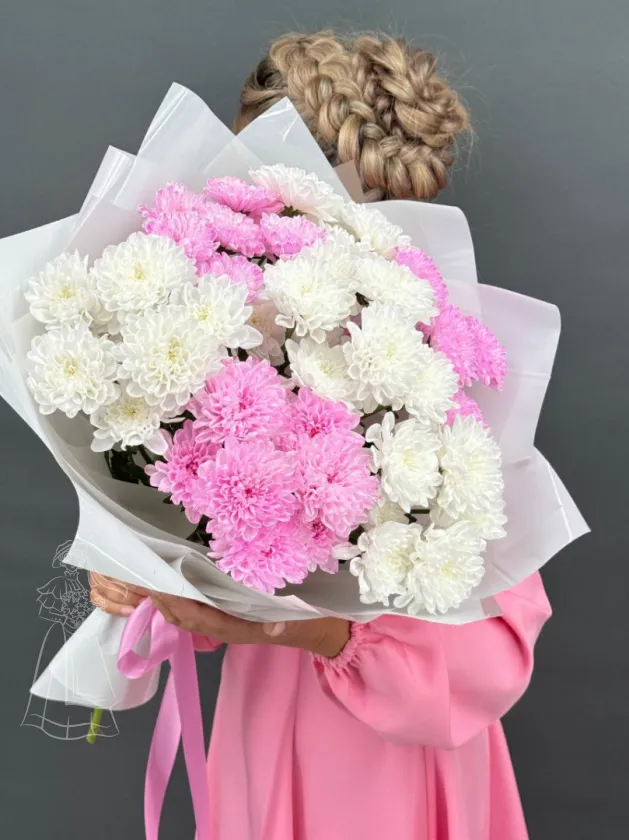 Бело-розовый букет из стойких, пушистых хризантем (7шт)