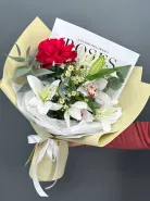 Авторский букет с орхидеями и лилией