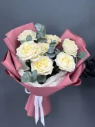 Букет из ароматных пионовидных роз