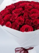 «Алое пламя» 51 красная роза в белом