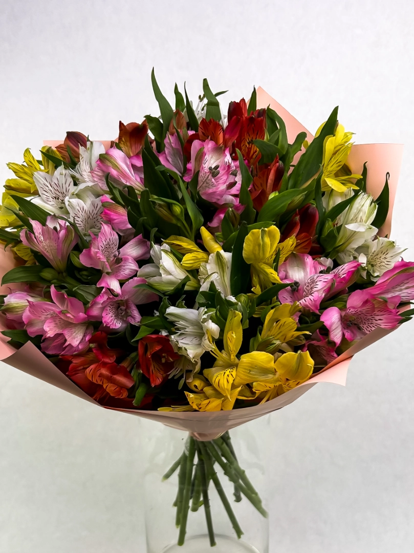 Микс из альстромерий «Соцветие» от интернет-магазина цветов в Норильске