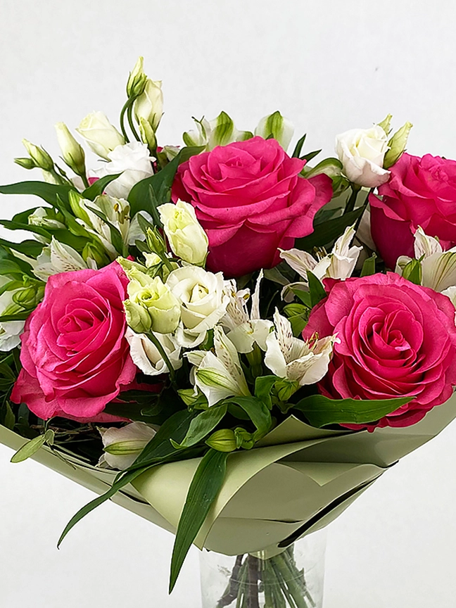 Сборный букет «Парижанка» от интернет-магазина цветов в Норильске