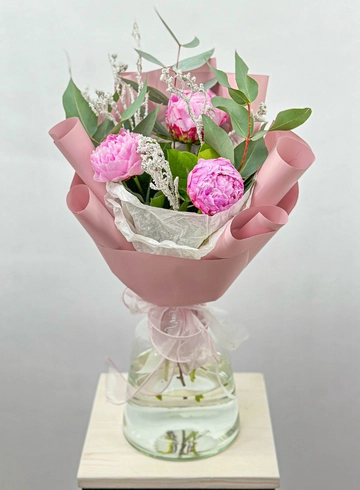 Букет из ароматных нежно-розовых пионов от интернет-магазина цветов в Норильске