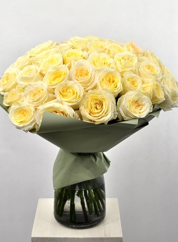 Букет из стойких, ароматных пионовидных роз  от интернет-магазина цветов в Норильске