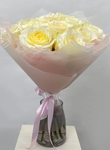 Букет из ароматных пионовидных роз  от интернет-магазина цветов в Норильске