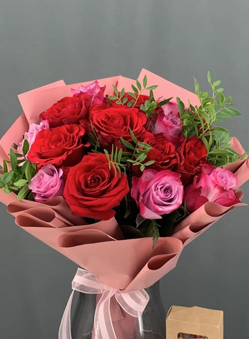 Букет из 15 роз от интернет-магазина цветов в Норильске