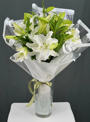 Букет из 3 лилий от интернет-магазина цветов в Норильске