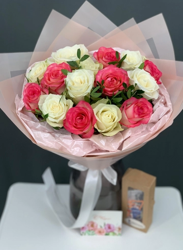 Букет из 15 ароматных роз от интернет-магазина цветов в Норильске