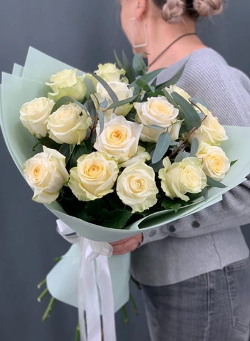 Букет из 15 роз Эквадор от интернет-магазина цветов в Норильске