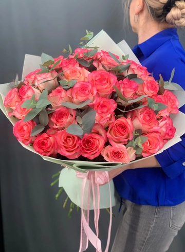 Букет из 31 розовой розы от интернет-магазина цветов в Норильске