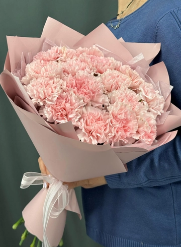 Нежный, розовый букет из стойких, ажурных диантусов от интернет-магазина цветов в Норильске