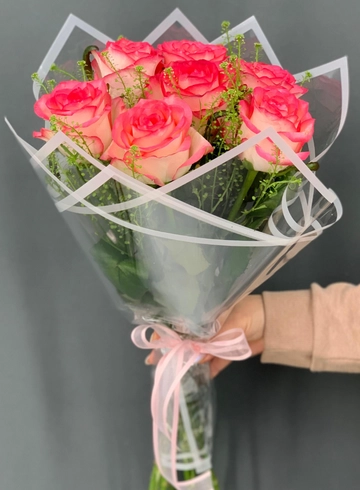 Букет из 7 розовых роз от интернет-магазина цветов в Норильске