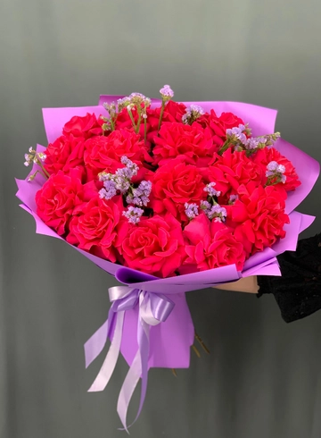 Красивый, большой букет из ярко- розовых французских роз от интернет-магазина цветов в Норильске