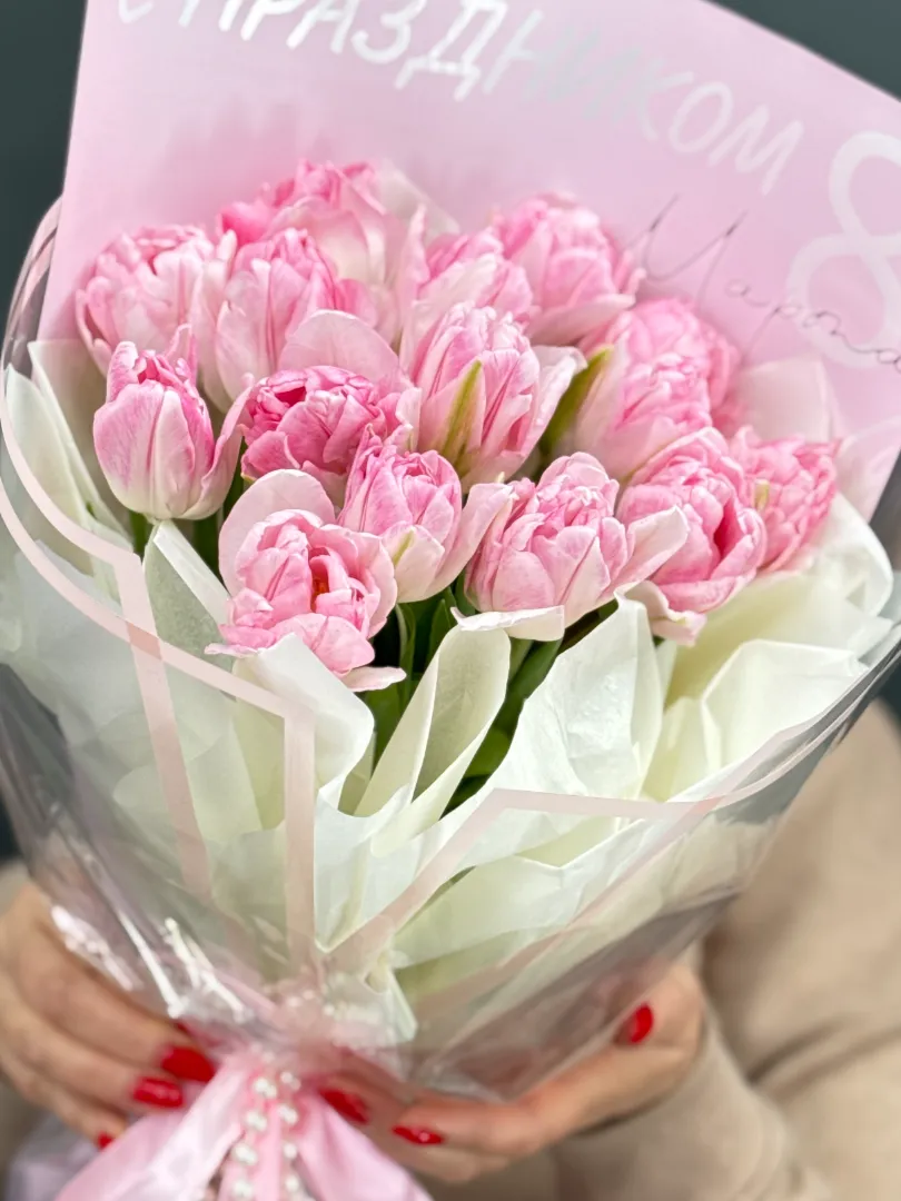 Весенний, зефирный букет из нежно- розовых пионовидных тюльпанов 15 шт
