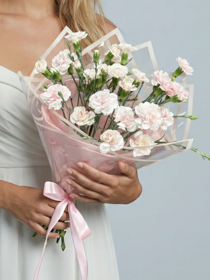 Стойкий букет нежно-розовые кустовые диантусы (гвоздики)