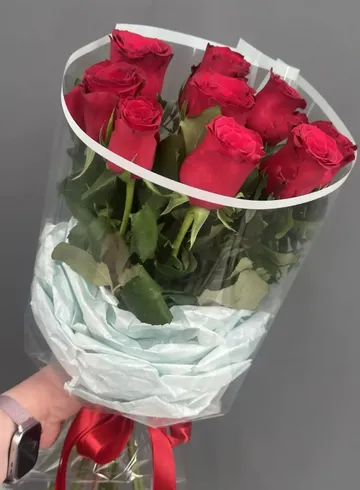Монобукет из красных роз от интернет-магазина цветов в Норильске