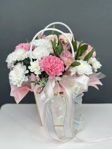 Композиция в сумочке Нежное облако от интернет-магазина цветов в Норильске